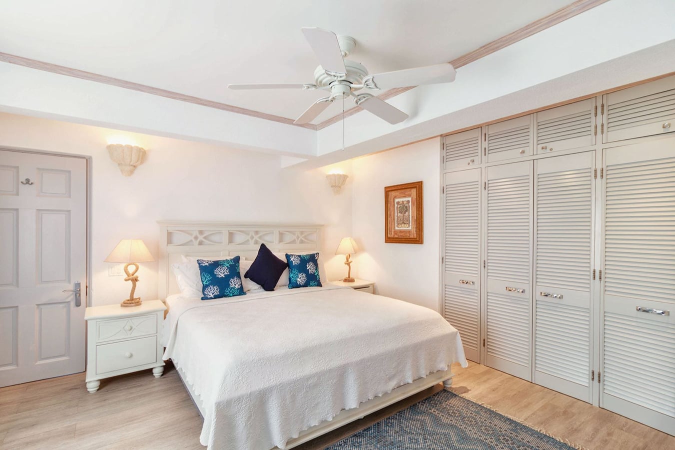 One of the four air-conditioned luxury bedrooms.